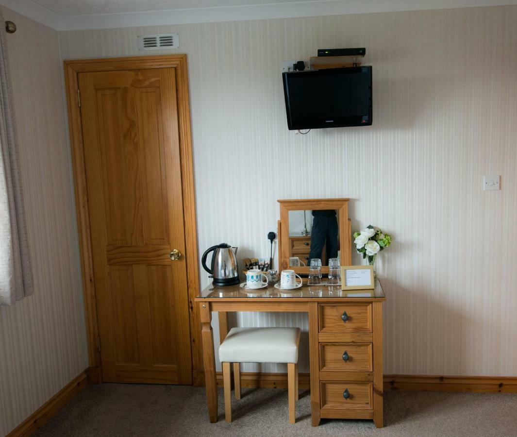 Oronsay Hotel Portree Exterior photo